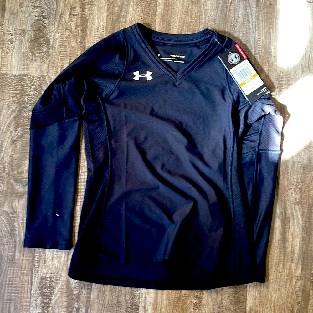 Under armor girls size small shirt